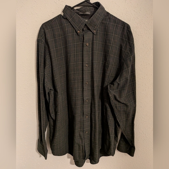 Arrow Other - Arrow Men's Black Plaid Button-Down Shirt (L)